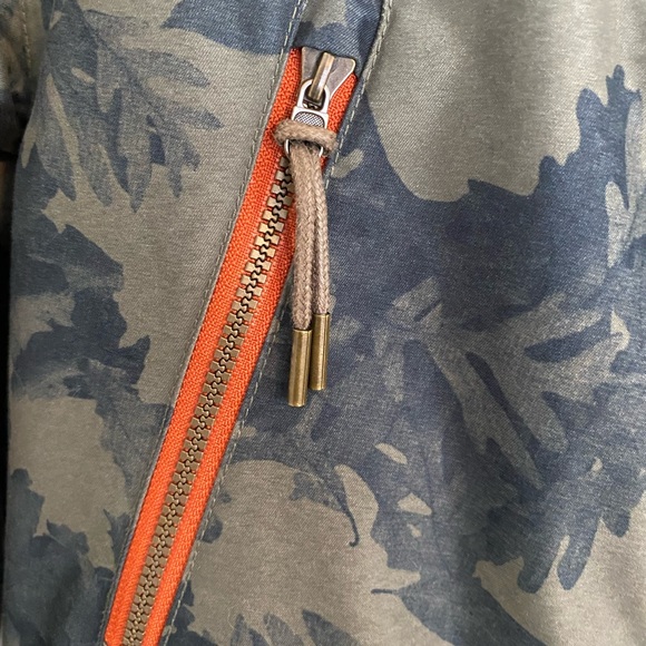 Roxy Tribe Snowboard Jacket (Small) - Picture 9 of 13